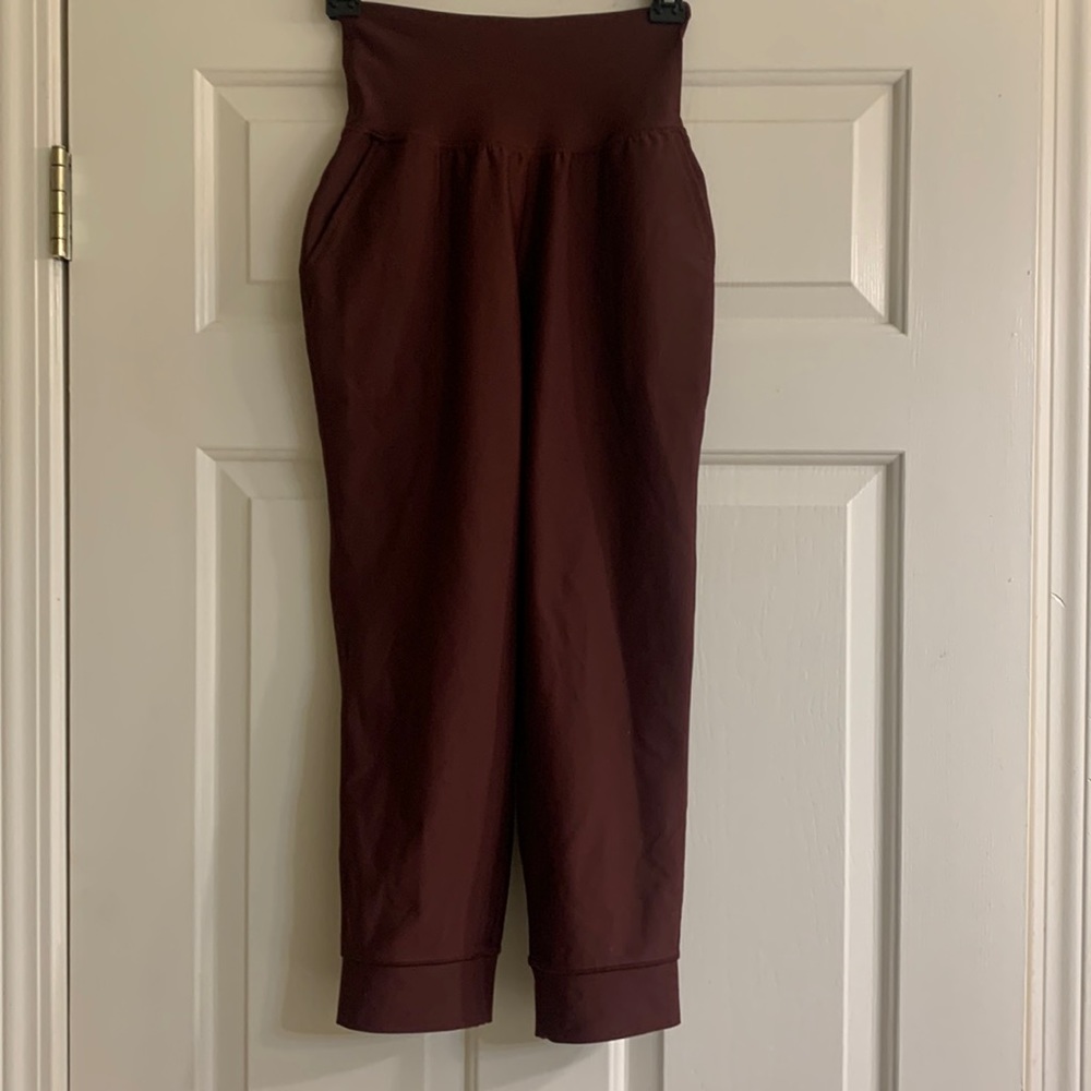 Old navy powersoft high rise joggers burgundy